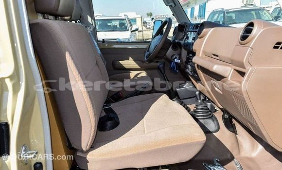 Buy Import Toyota Land Cruiser Beige Car in Import - Dubai in Belait Buy Import Toyota Land Cruiser Beige Car in Import - Dubai in Belait