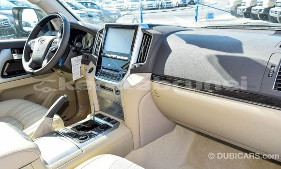 Buy Import Toyota Land Cruiser White Car in Import - Dubai in Belait Buy Import Toyota Land Cruiser White Car in Import - Dubai in Belait