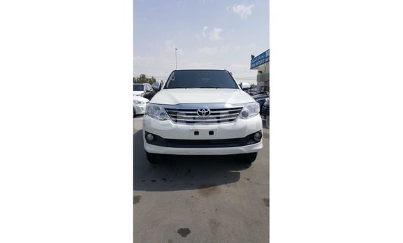Buy Import Toyota Fortuner White Car in Import - Dubai in Belait Buy Import Toyota Fortuner White Car in Import - Dubai in Belait