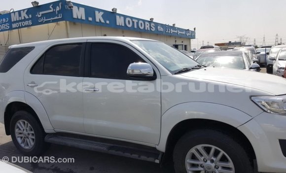 Buy Import Toyota Fortuner White Car in Import - Dubai in Belait Buy Import Toyota Fortuner White Car in Import - Dubai in Belait