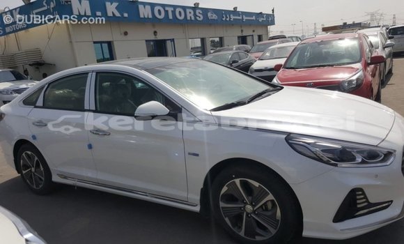 Buy Import Hyundai Sonata White Car in Import - Dubai in Belait Buy Import Hyundai Sonata White Car in Import - Dubai in Belait