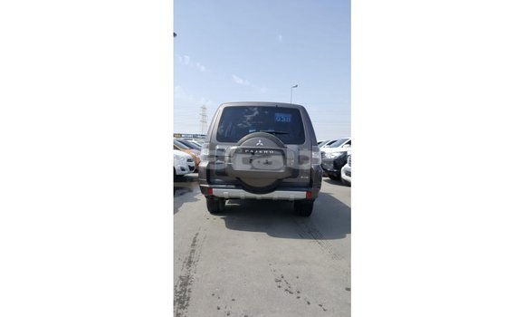 Buy Import Mitsubishi Pajero Brown Car in Import - Dubai in Belait Buy Import Mitsubishi Pajero Brown Car in Import - Dubai in Belait