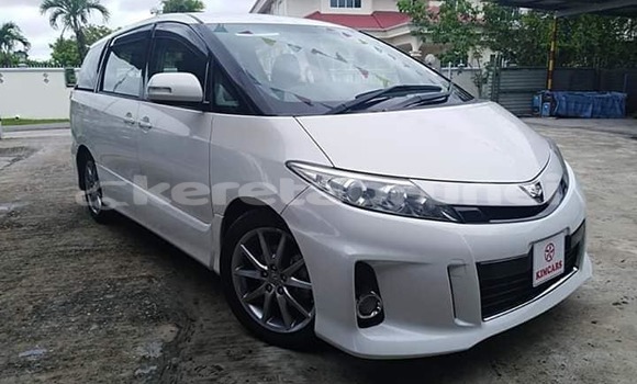 Buy Used Toyota Estima White Car in Bandar Seri Begawan in Brunei-Muara Buy Used Toyota Estima White Car in Bandar Seri Begawan in Brunei-Muara
