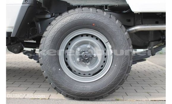 Buy Import Toyota Land Cruiser White Car in Import - Dubai in Belait Buy Import Toyota Land Cruiser White Car in Import - Dubai in Belait