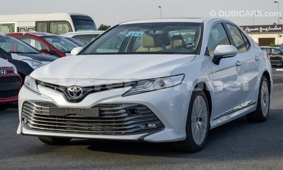 Buy Import Toyota Camry White Car in Import - Dubai in Belait Buy Import Toyota Camry White Car in Import - Dubai in Belait