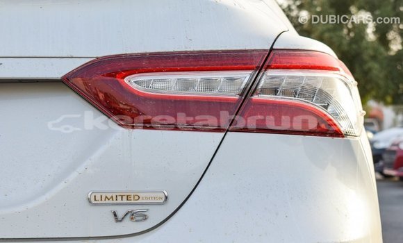 Buy Import Toyota Camry White Car in Import - Dubai in Belait Buy Import Toyota Camry White Car in Import - Dubai in Belait