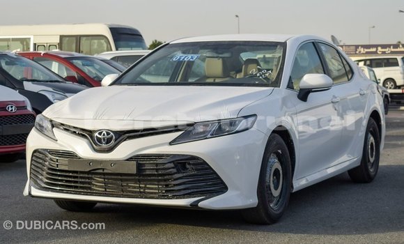 Buy Import Toyota Camry White Car in Import - Dubai in Belait Buy Import Toyota Camry White Car in Import - Dubai in Belait