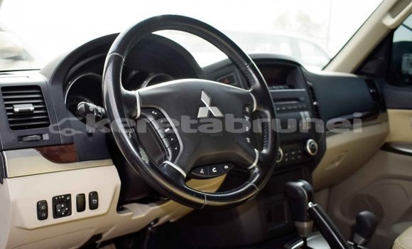 Buy Import Mitsubishi Pajero White Car in Import - Dubai in Belait Buy Import Mitsubishi Pajero White Car in Import - Dubai in Belait