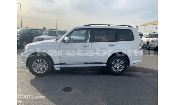 Buy Import Mitsubishi Pajero White Car in Import - Dubai in Belait Buy Import Mitsubishi Pajero White Car in Import - Dubai in Belait