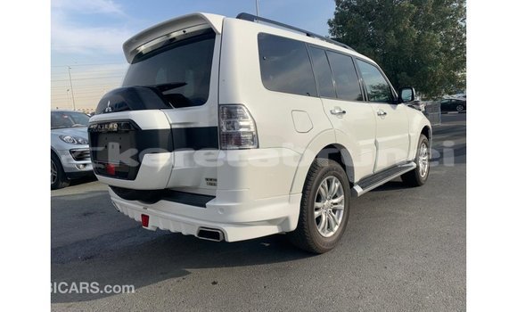 Buy Import Mitsubishi Pajero White Car in Import - Dubai in Belait Buy Import Mitsubishi Pajero White Car in Import - Dubai in Belait