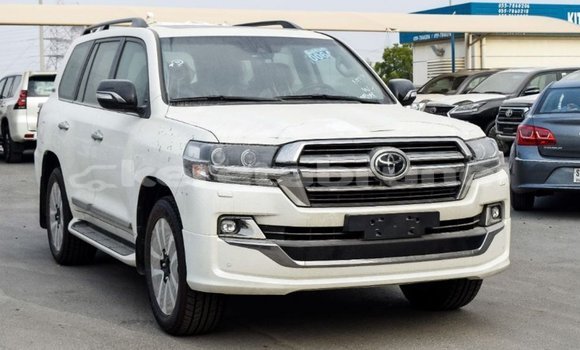 Buy Import Toyota Land Cruiser White Car in Import - Dubai in Belait Buy Import Toyota Land Cruiser White Car in Import - Dubai in Belait