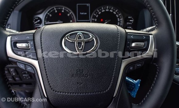 Buy Import Toyota Land Cruiser White Car in Import - Dubai in Belait Buy Import Toyota Land Cruiser White Car in Import - Dubai in Belait