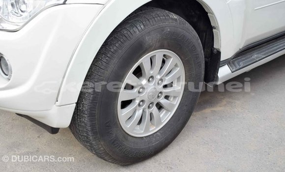 Buy Import Mitsubishi Pajero White Car in Import - Dubai in Belait Buy Import Mitsubishi Pajero White Car in Import - Dubai in Belait