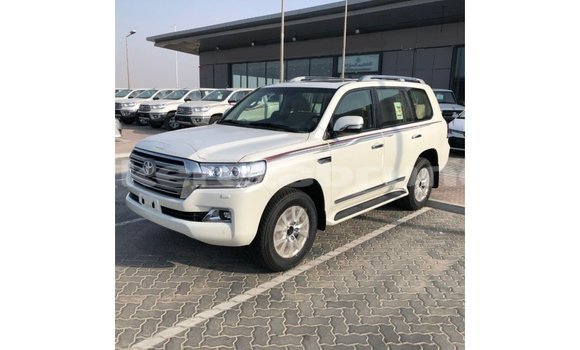 Buy Import Toyota Land Cruiser White Car in Import - Dubai in Belait Buy Import Toyota Land Cruiser White Car in Import - Dubai in Belait