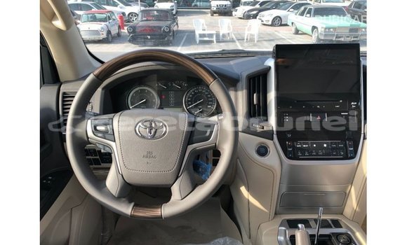 Buy Import Toyota Land Cruiser White Car in Import - Dubai in Belait Buy Import Toyota Land Cruiser White Car in Import - Dubai in Belait
