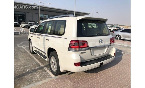 Buy Import Toyota Land Cruiser White Car in Import - Dubai in Belait Buy Import Toyota Land Cruiser White Car in Import - Dubai in Belait