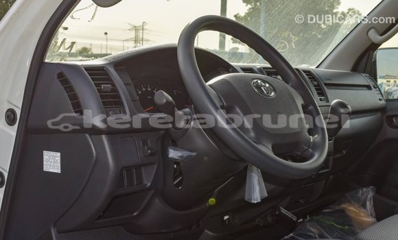 Buy Import Toyota Hiace White Car in Import - Dubai in Belait Buy Import Toyota Hiace White Car in Import - Dubai in Belait