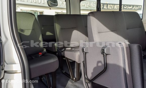 Buy Import Toyota Hiace White Car in Import - Dubai in Belait Buy Import Toyota Hiace White Car in Import - Dubai in Belait