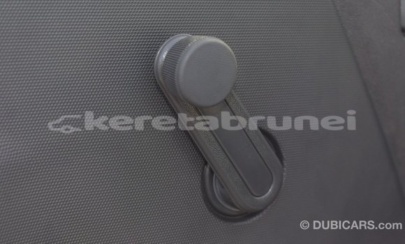 Buy Import Toyota Hiace White Car in Import - Dubai in Belait Buy Import Toyota Hiace White Car in Import - Dubai in Belait