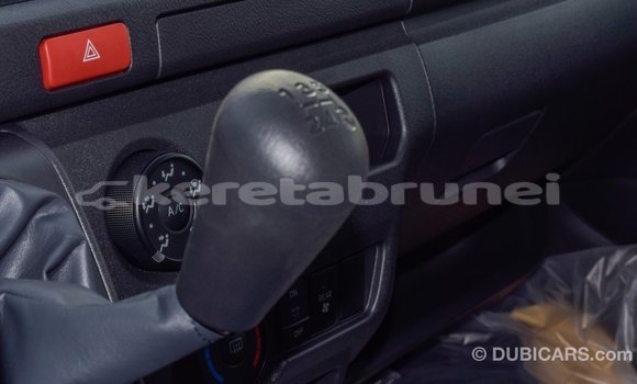 Buy Import Toyota Hiace White Car in Import - Dubai in Belait Buy Import Toyota Hiace White Car in Import - Dubai in Belait