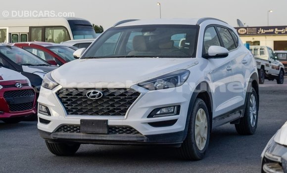 Buy Import Hyundai Tucson White Car in Import - Dubai in Belait Buy Import Hyundai Tucson White Car in Import - Dubai in Belait