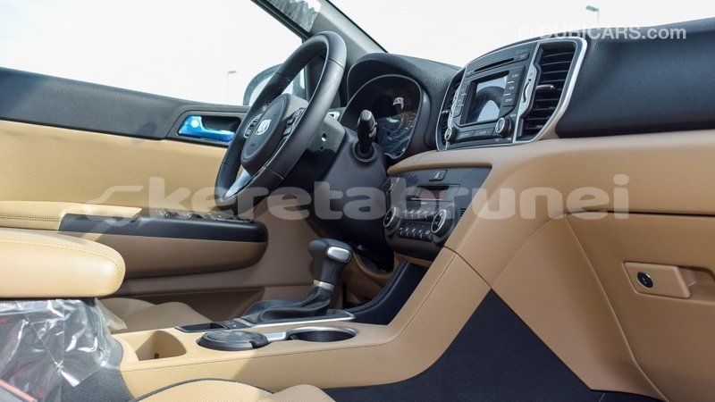 Big with watermark kia sportage belait import dubai 3226