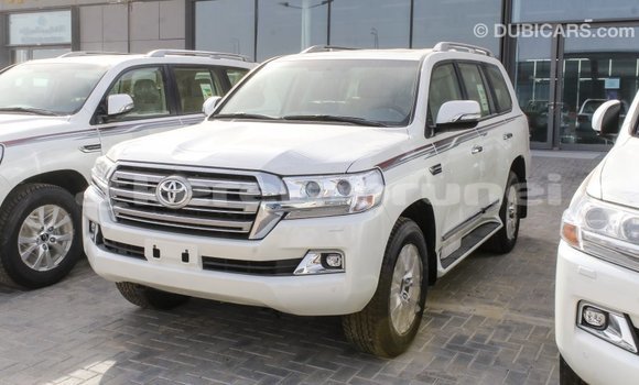 Buy Import Toyota Land Cruiser White Car in Import - Dubai in Belait Buy Import Toyota Land Cruiser White Car in Import - Dubai in Belait