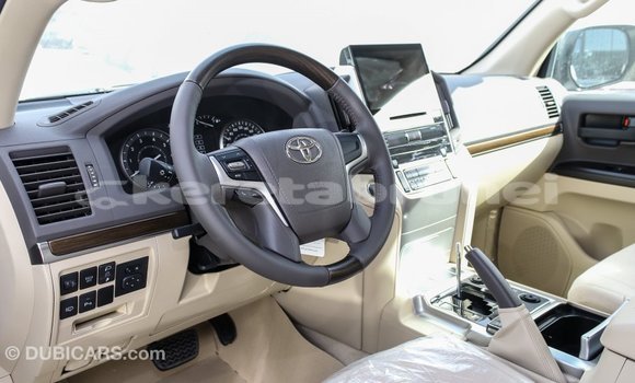 Buy Import Toyota Land Cruiser White Car in Import - Dubai in Belait Buy Import Toyota Land Cruiser White Car in Import - Dubai in Belait