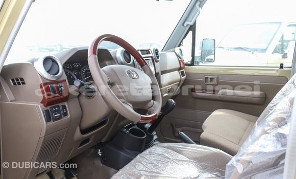 Buy Import Toyota Land Cruiser Beige Car in Import - Dubai in Belait Buy Import Toyota Land Cruiser Beige Car in Import - Dubai in Belait