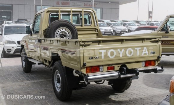 Buy Import Toyota Land Cruiser Beige Car in Import - Dubai in Belait Buy Import Toyota Land Cruiser Beige Car in Import - Dubai in Belait