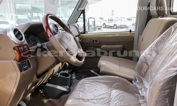Buy Import Toyota Land Cruiser Beige Car in Import - Dubai in Belait Buy Import Toyota Land Cruiser Beige Car in Import - Dubai in Belait