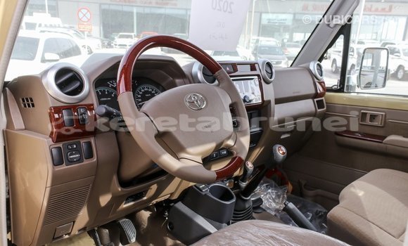 Buy Import Toyota Land Cruiser Beige Car in Import - Dubai in Belait Buy Import Toyota Land Cruiser Beige Car in Import - Dubai in Belait