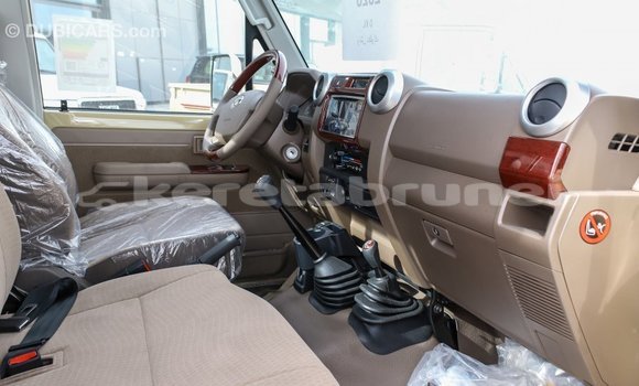 Buy Import Toyota Land Cruiser Beige Car in Import - Dubai in Belait Buy Import Toyota Land Cruiser Beige Car in Import - Dubai in Belait