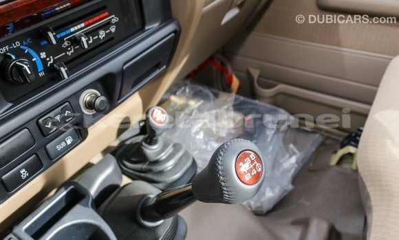 Buy Import Toyota Land Cruiser Beige Car in Import - Dubai in Belait Buy Import Toyota Land Cruiser Beige Car in Import - Dubai in Belait