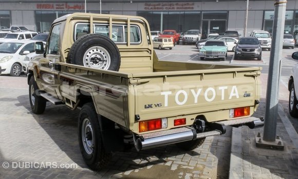 Buy Import Toyota Land Cruiser Beige Car in Import - Dubai in Belait Buy Import Toyota Land Cruiser Beige Car in Import - Dubai in Belait