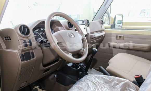 Buy Import Toyota Land Cruiser Beige Car in Import - Dubai in Belait Buy Import Toyota Land Cruiser Beige Car in Import - Dubai in Belait