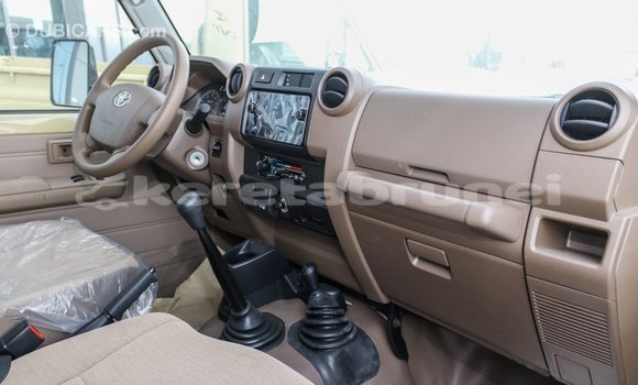 Buy Import Toyota Land Cruiser Beige Car in Import - Dubai in Belait Buy Import Toyota Land Cruiser Beige Car in Import - Dubai in Belait