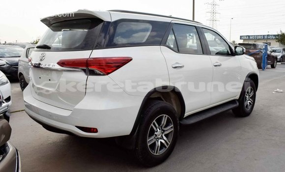 Buy Import Toyota Fortuner White Car in Import - Dubai in Belait Buy Import Toyota Fortuner White Car in Import - Dubai in Belait
