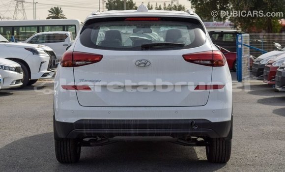 Buy Import Hyundai Tucson White Car in Import - Dubai in Belait Buy Import Hyundai Tucson White Car in Import - Dubai in Belait