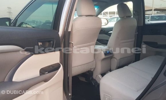 Buy Import Toyota Highlander Other Car in Import - Dubai in Belait Buy Import Toyota Highlander Other Car in Import - Dubai in Belait