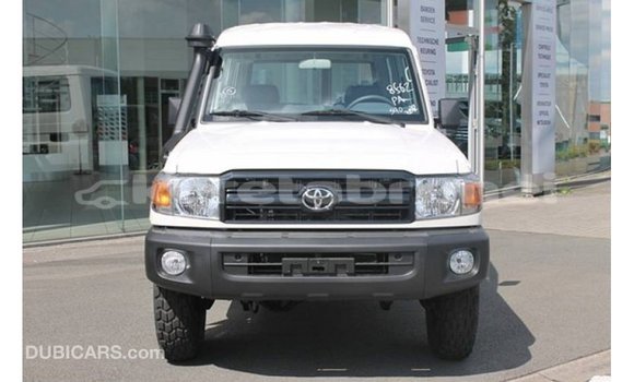 Buy Import Toyota Land Cruiser White Car in Import - Dubai in Belait Buy Import Toyota Land Cruiser White Car in Import - Dubai in Belait