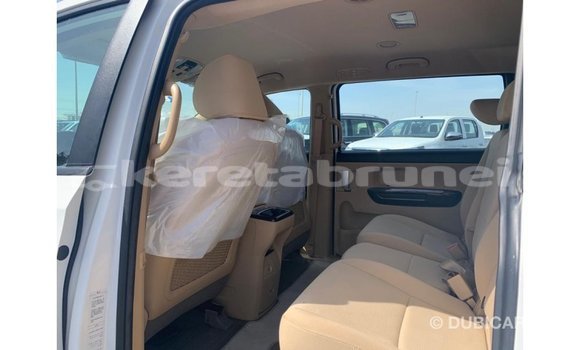 Buy Import Kia Carnival White Car in Import - Dubai in Belait Buy Import Kia Carnival White Car in Import - Dubai in Belait