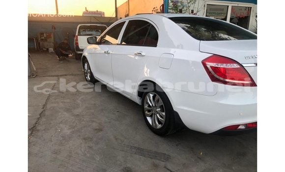 Buy Import Geely Emgrand 7 White Car in Import - Dubai in Belait Buy Import Geely Emgrand 7 White Car in Import - Dubai in Belait