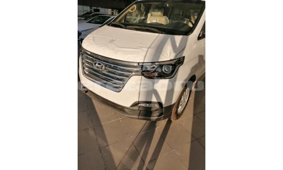Buy Import Hyundai Accent White Car in Import - Dubai in Belait Buy Import Hyundai Accent White Car in Import - Dubai in Belait