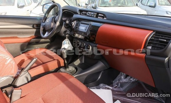Buy Import Toyota Hilux White Car in Import - Dubai in Belait Buy Import Toyota Hilux White Car in Import - Dubai in Belait