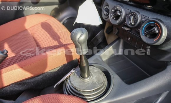 Buy Import Toyota Hilux White Car in Import - Dubai in Belait Buy Import Toyota Hilux White Car in Import - Dubai in Belait