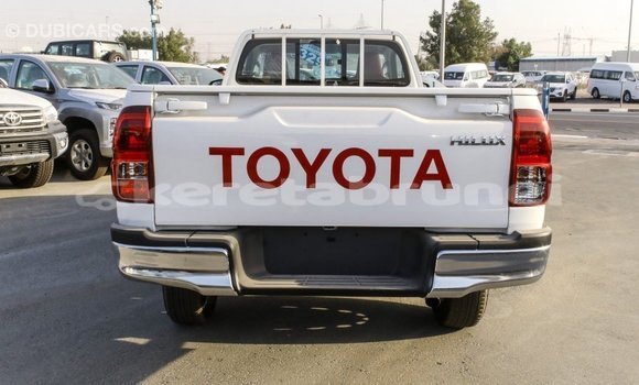 Buy Import Toyota Hilux White Car in Import - Dubai in Belait Buy Import Toyota Hilux White Car in Import - Dubai in Belait