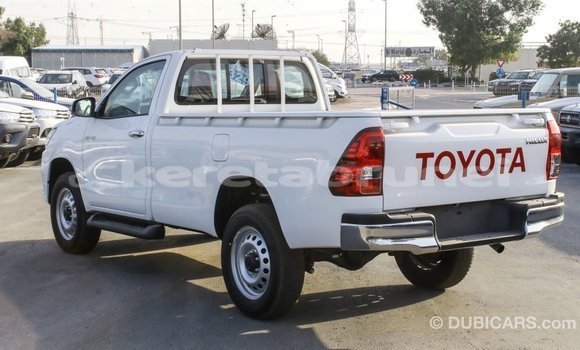 Buy Import Toyota Hilux White Car in Import - Dubai in Belait Buy Import Toyota Hilux White Car in Import - Dubai in Belait