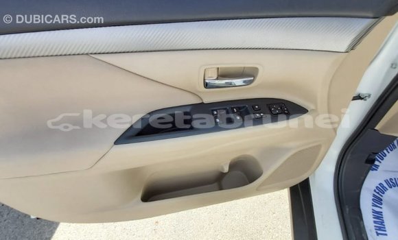 Buy Import Mitsubishi Outlander White Car in Import - Dubai in Belait Buy Import Mitsubishi Outlander White Car in Import - Dubai in Belait