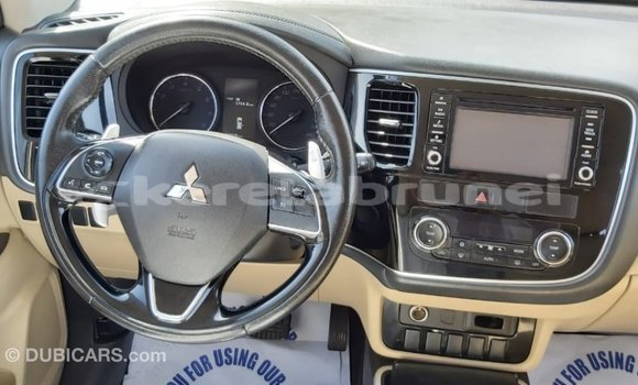 Buy Import Mitsubishi Outlander White Car in Import - Dubai in Belait Buy Import Mitsubishi Outlander White Car in Import - Dubai in Belait